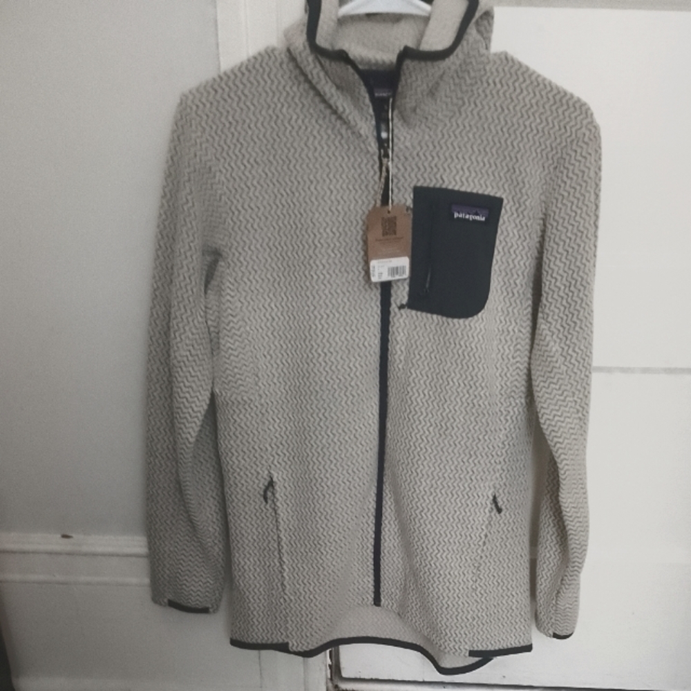 Woman's Patagonia r1 full zip fleece hoodie size M brand NEW with TAGS